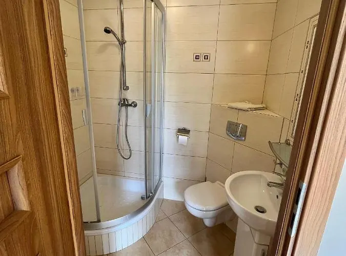 Bryza, Perla 100m Od Morza *